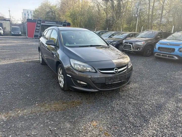 Opel Astra 243.000 km 2.599 &euro; Wiesbaden 65197