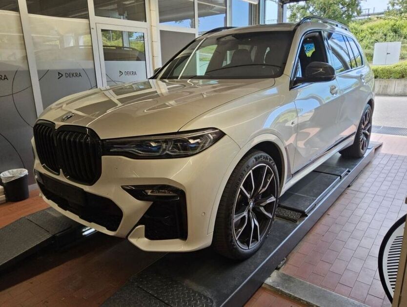 X7