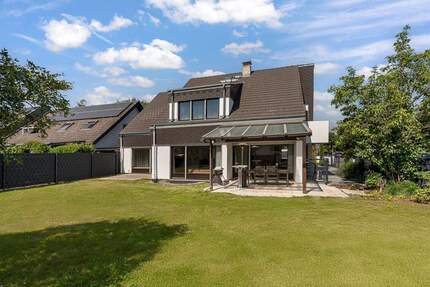 Haus Mörfelden-Walldorf Mörfelden - 7 Zimmer, 229 m&sup2;, 820.000&euro; | Angebot:25400280