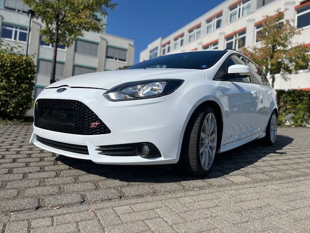 Ford Focus 167.500 km 9.290 € Hünfelden 65597
