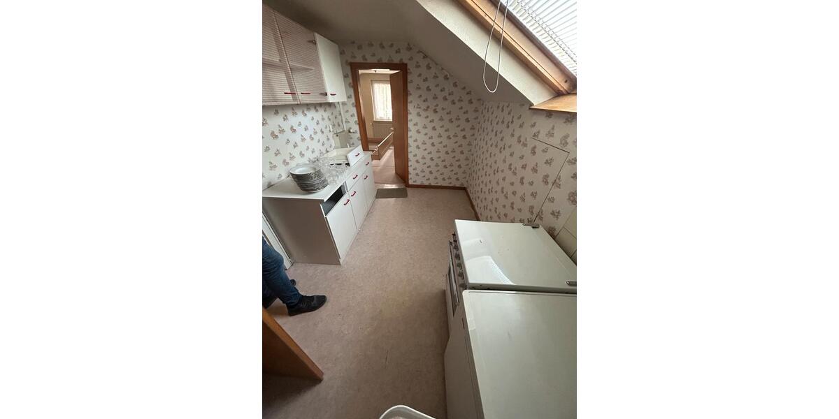 Dachgeschoßwohnung Wiesbaden Klarenthal - 2 Zimmer, 55 m&sup2;, 890&euro; | Angebot:25395357