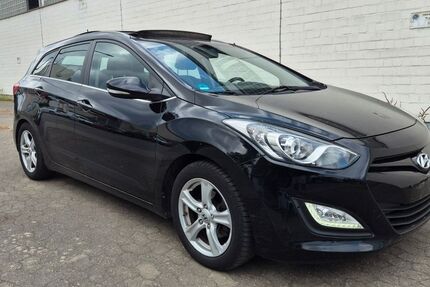 Hyundai i30 202.000 km 3.599 &euro; Kelkheim ( Taunus ) 65779