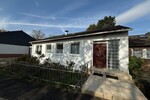 Schwalbach: Ruhig wohnen am Grüngürtel – Bungalow mit großem Garten und vielseitigem Raumangebot - Bungalow Schwalbach | Angebot:26534677
