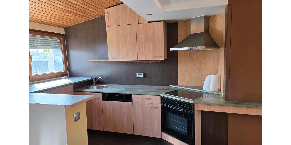 Etagenwohnung Wiesbaden Mainz-Kostheim - 5 Zimmer, 130 m&sup2;, 330.000&euro; | Angebot:27429708
