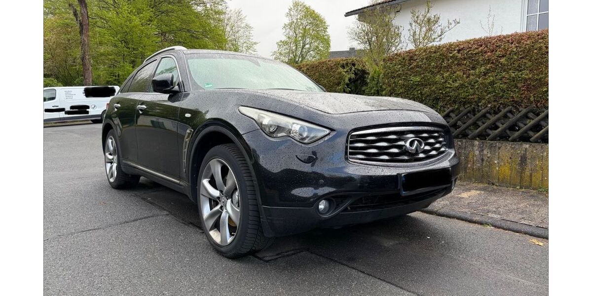 INFINITI FX 290.000 km 9.900 &euro; Taunusstein 65232