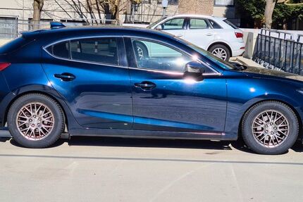 Mazda 3 103.000 km 9.630 &euro; Mainz 55129