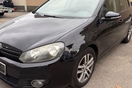 VW Golf 199.800 km 3.200 € FRANKFURT 60326