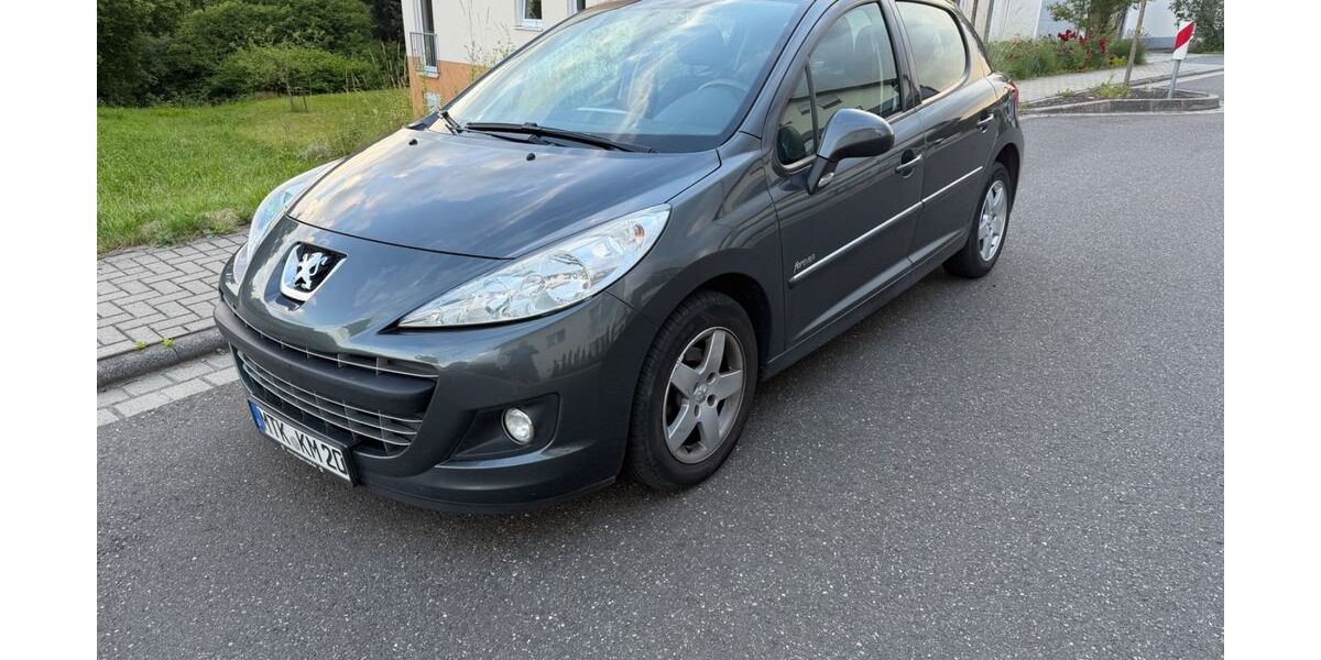 Peugeot 207 113.920 km 2.700 &euro; Eppstein 65817