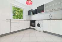 Wohnung zum Kaufen in Frankfurt am Main Niederursel 314.000 € 71 m²