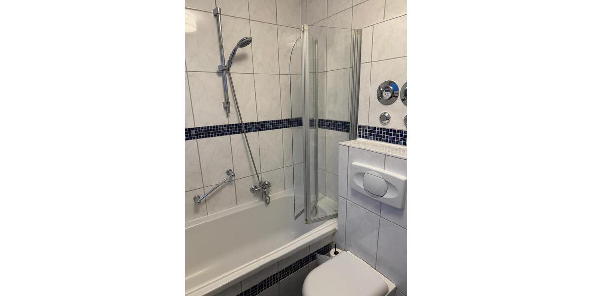 Hochparterre Wiesbaden Südost - 2 Zimmer, 70 m&sup2;, 1.135&euro; | Angebot:26416320