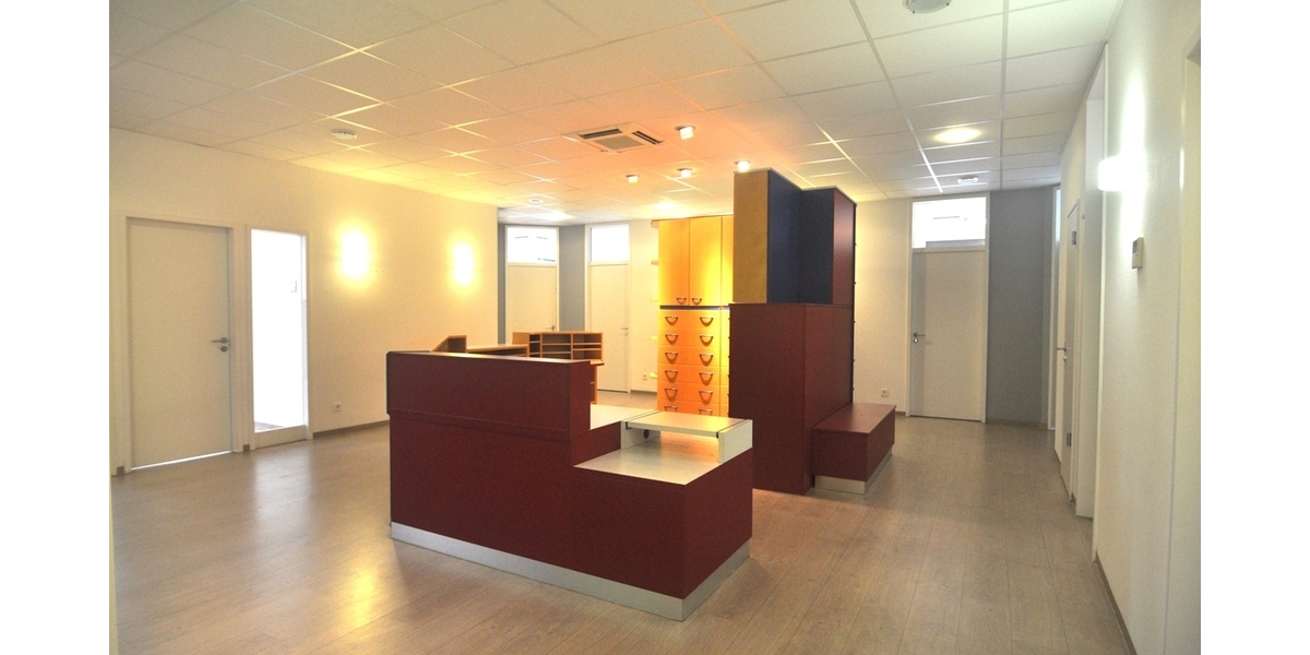 VERMIETET! Praxisfläche mit Penthouse-Feeling im Ärztehaus - Gewerbeobjekt Königstein | Angebot:26339473