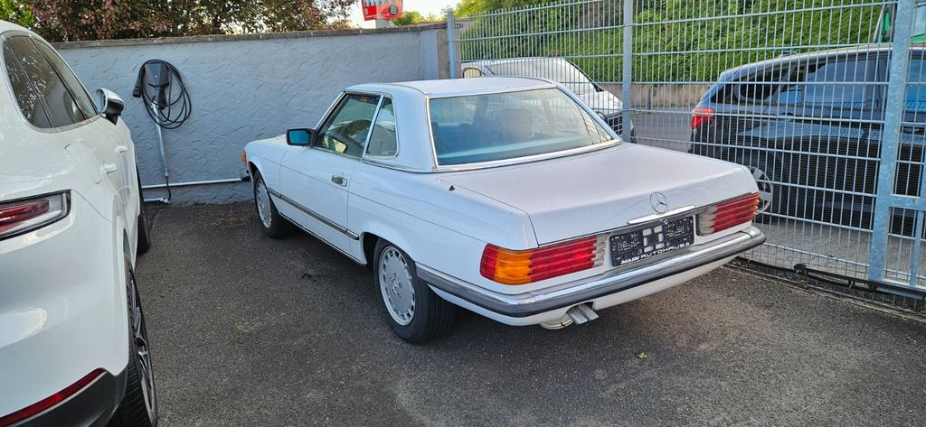 Mercedes-Benz 560 260.000 km 14.900 &euro; Kelsterbach 65451