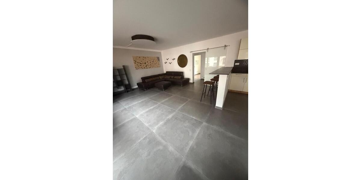 Etagenwohnung Wiesbaden Biebrich - 2 Zimmer, 73 m&sup2;, 310.000&euro; | Angebot:26221786