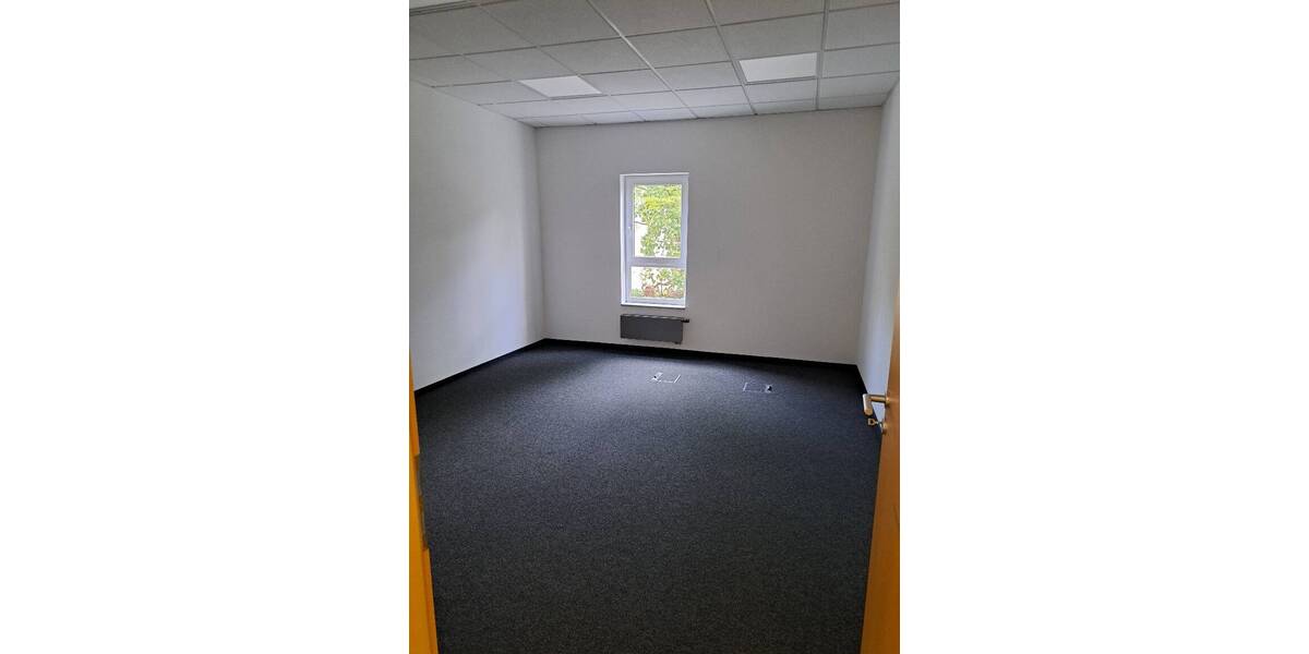 Gewerbeobjekt Oberursel - 5 Zimmer, 257 m&sup2;, 2.549&euro; | Angebot:25776590