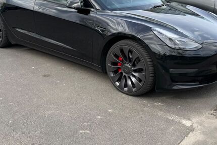 Tesla Model 3 217.000 km 20.500 &euro; Raunheim 65479