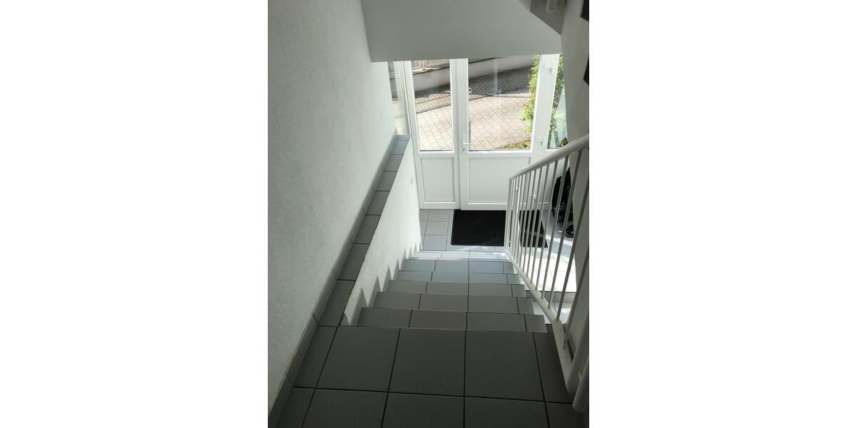 Erdgeschoßwohnung Wiesbaden Mainz-Amöneburg - 3 Zimmer, 70 m&sup2;, 1.300&euro; | Angebot:26278168