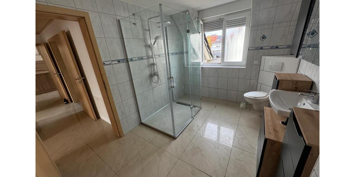 Etagenwohnung Rüsselsheim am Main - 3 Zimmer, 97 m&sup2;, 1.690&euro; | Angebot:26661979