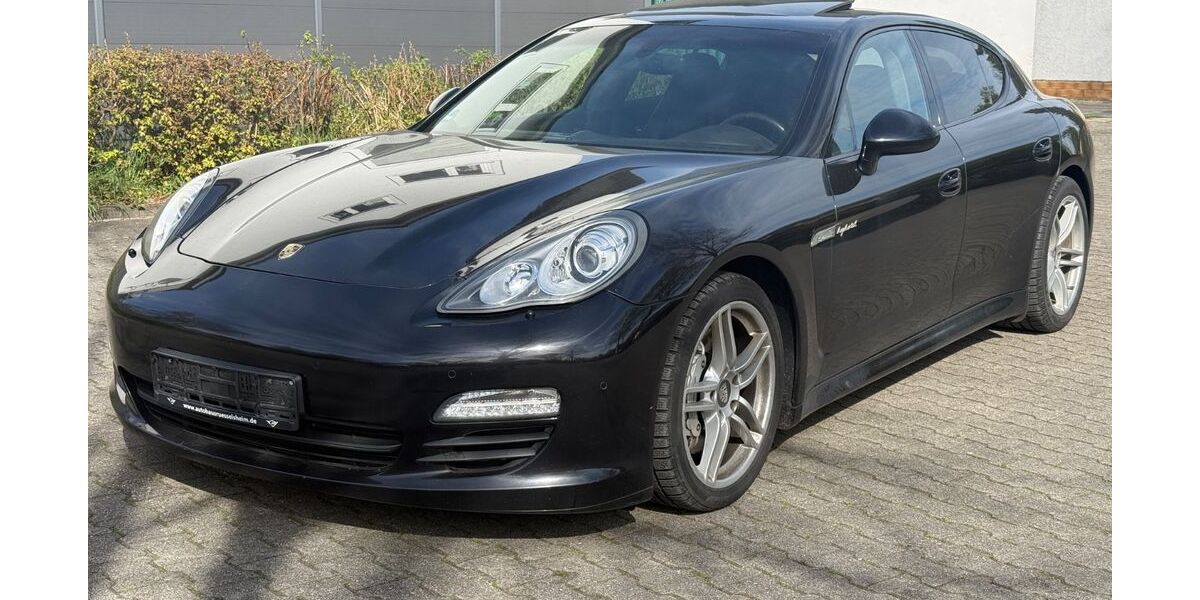 Porsche Panamera 216.000 km 22.333 &euro; Rüsselsheim 65428
