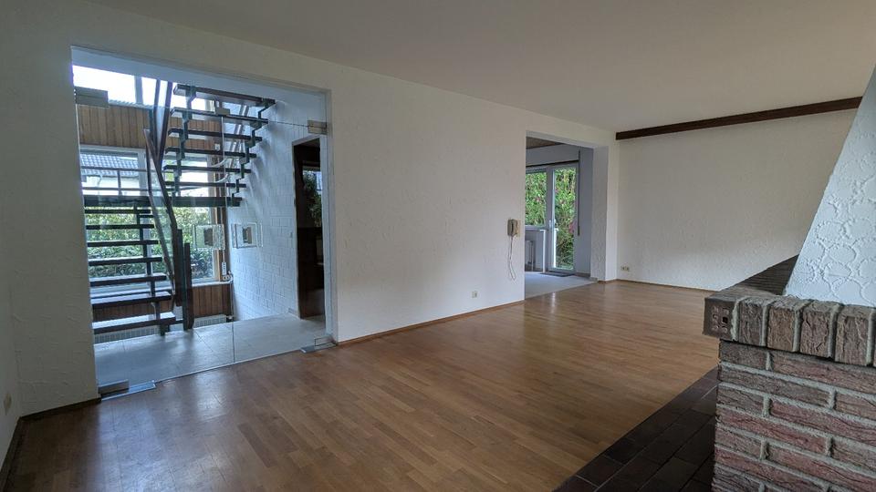 Einfamilienhaus Kelkheim (Taunus) - 8 Zimmer, 211 m&sup2;, 3.000&euro; | Angebot:26136507