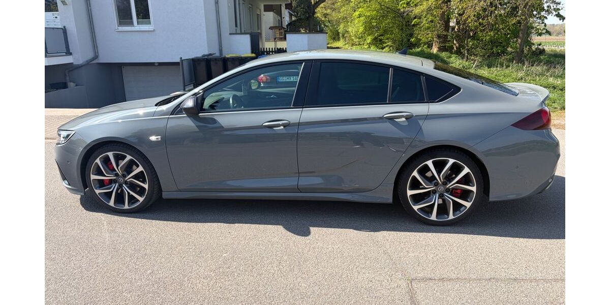 Opel Insignia 128.000 km 19.900 &euro; Büttelborn-Worfelden 64572