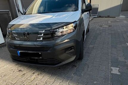 Peugeot Partner 9.800 km 13.900 &euro; Wiesbaden 65185