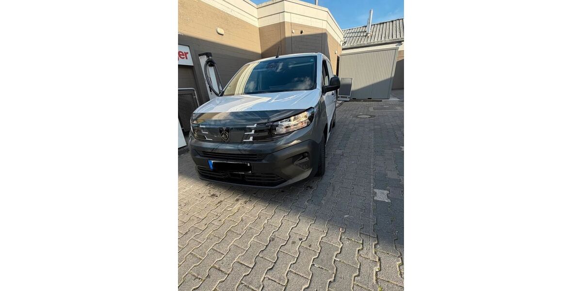 Peugeot Partner 9.800 km 13.900 &euro; Wiesbaden 65185
