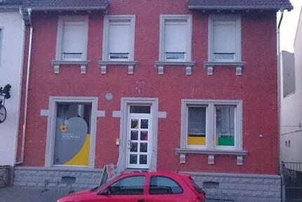 Kapitalanlage 4 Wohnungen + Gewerbeeinheit gut vermietet 13 zimmer