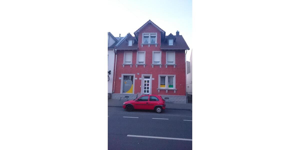 Kapitalanlage 4 Wohnungen + Gewerbeeinheit gut vermietet 13 zimmer