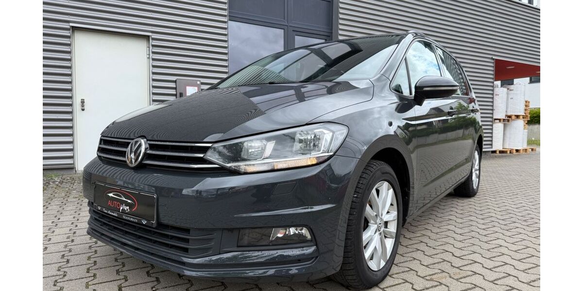 VW Touran 135.000 km 14.599 &euro; Kelkheim 65779