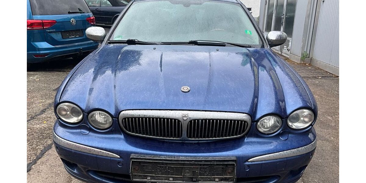 Jaguar X-Type 307.000 km 690 &euro; Wiesbaden 65199