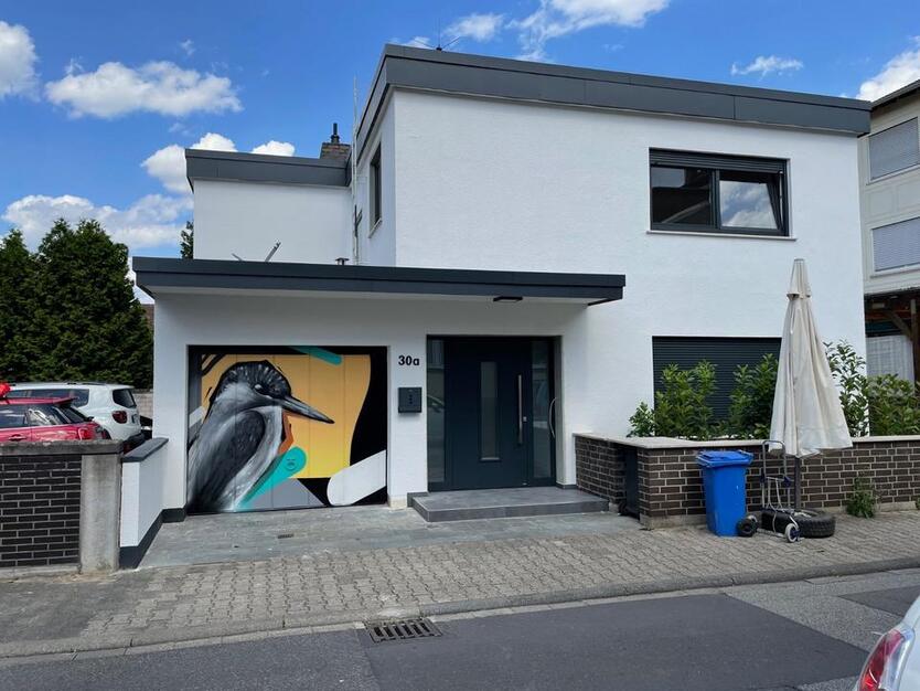 Schönes saniertes freistehendes Haus in Bischofsheim, top Lage!
