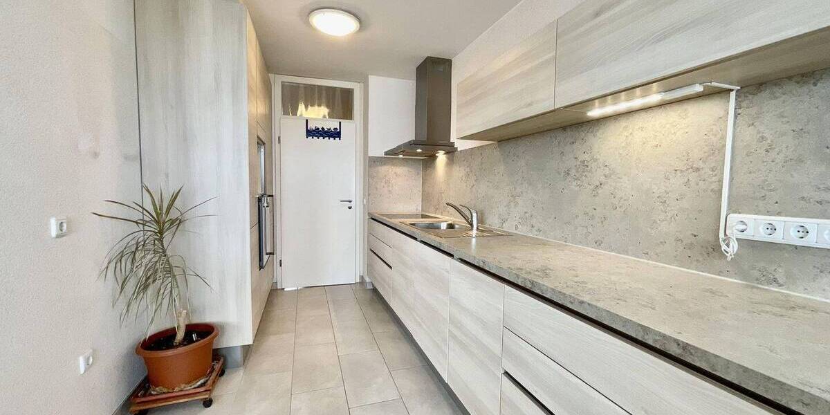 Etagenwohnung Wiesbaden Nordenstadt - 3 Zimmer, 94 m&sup2;, 330.000&euro; | Angebot:25987383