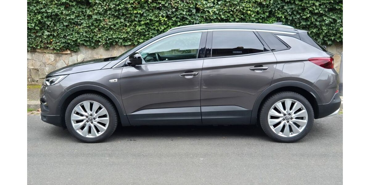 Opel Grandland (X) 33.500 km 22.900 &euro; Wiesbaden 65187
