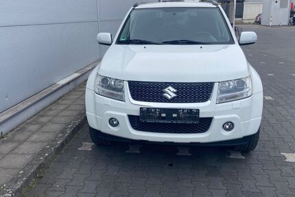 Suzuki Grand Vitara 144.000 km 10.899 &euro; Wiesbaden 65201
