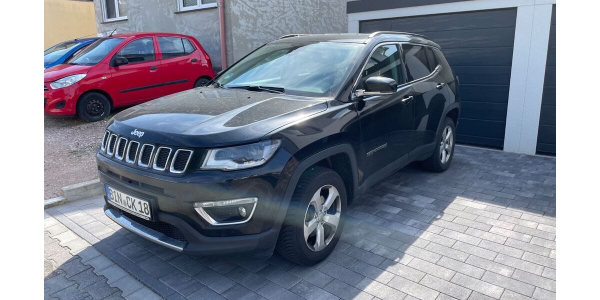 Jeep Compass 207.500 km 9.300 &euro; Ockenheim 55437
