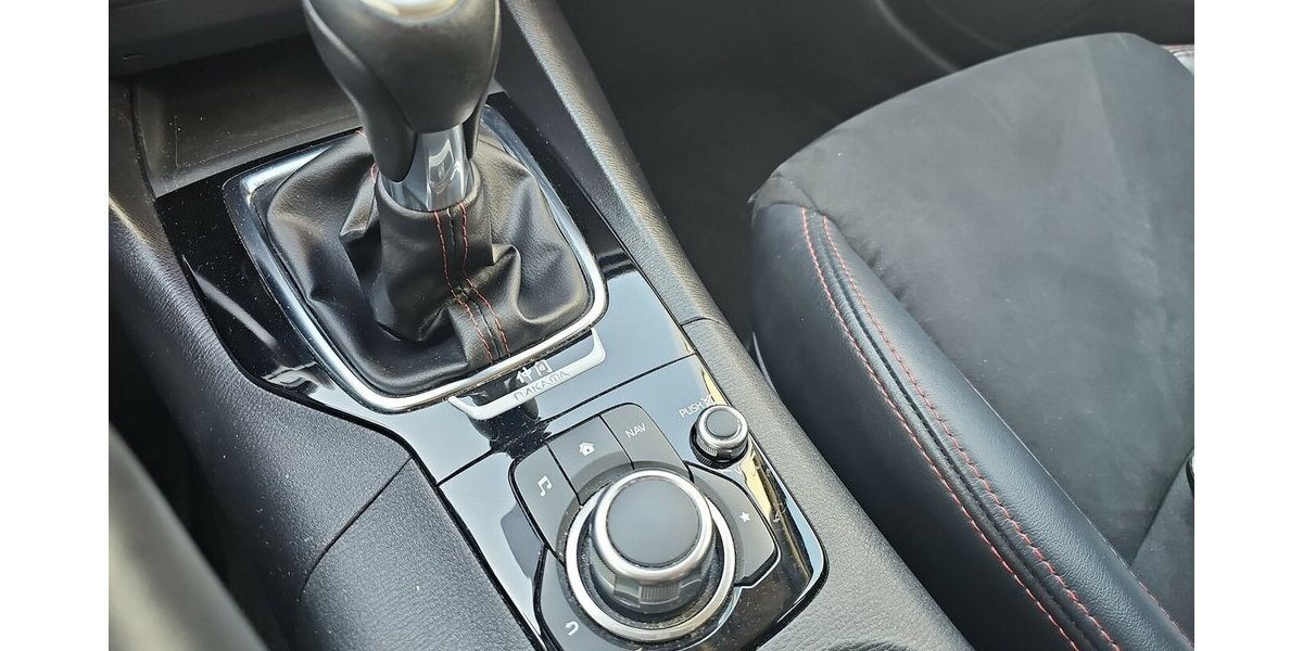 Mazda 3 Nakama Scheckheft, Navi, Rate 159,- 70.000 km 13.960 &euro; Schwalbach/Taunus 65824