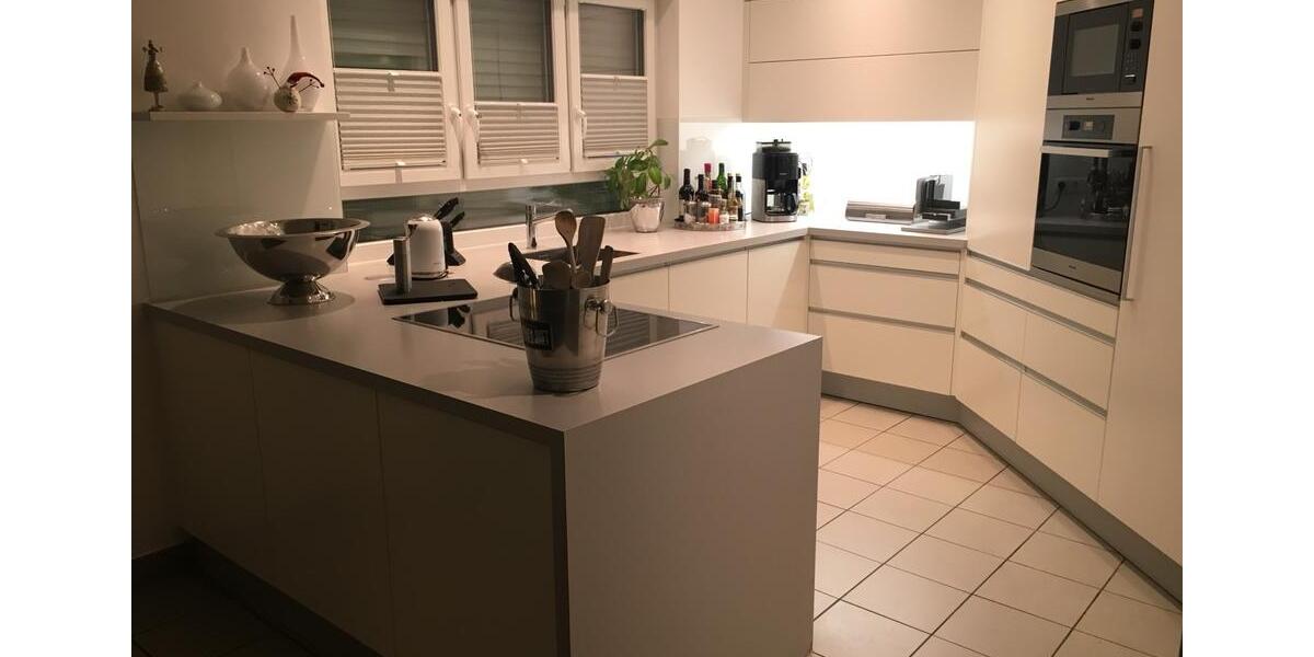 Einfamilienhaus Geisenheim - 7 Zimmer, 235 m&sup2;, 2.300&euro; | Angebot:26519150