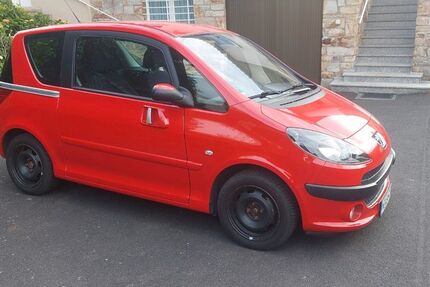 Peugeot 1007 36.990 km 7.500 &euro; Wiesbaden 65201