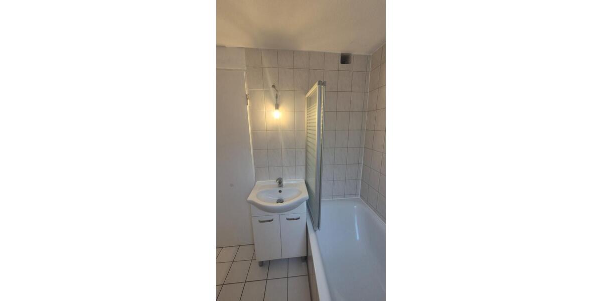 Etagenwohnung Mainz Finthen - 3 Zimmer, 70 m&sup2;, 840&euro; | Angebot:26544372