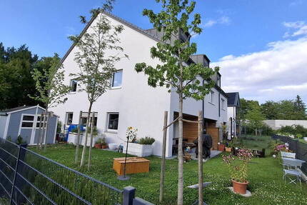 Für Familien - Modernes, sonniges KfW40-REH mit Süd-Garten in gesunder Massivholzbauweise
