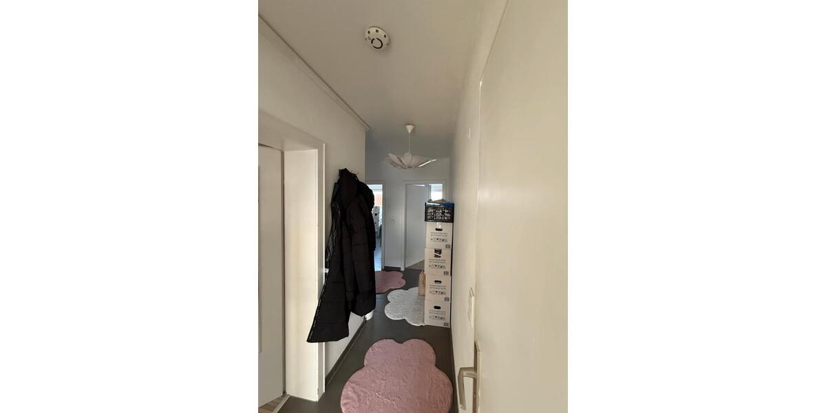 Dachgeschoßwohnung Wiesbaden Mainz-Amöneburg - 2.5 Zimmer, 65 m&sup2;, 1.080&euro; | Angebot:25222667