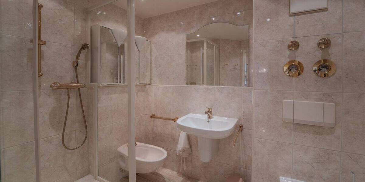 Etagenwohnung Wiesbaden Südost - 5 Zimmer, 158 m&sup2;, 649.000&euro; | Angebot:25996513