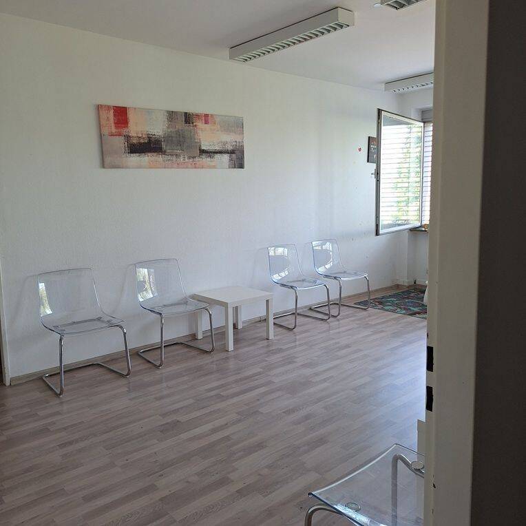 65933 Ffm.-Griesheim - Praxisfläche ca. 125 m²