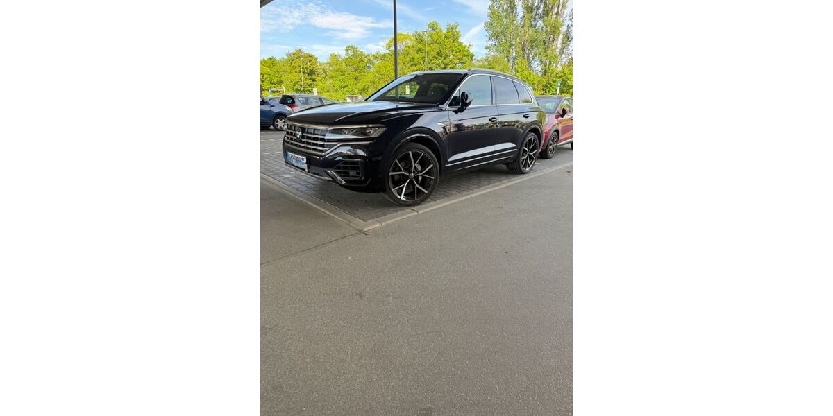 VW Touareg 100.092 km 44.500 &euro; Wiesbaden 65197