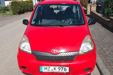 Toyota Yaris 202.000 km 2.900 &euro; Nieder-Hilbersheim 55437