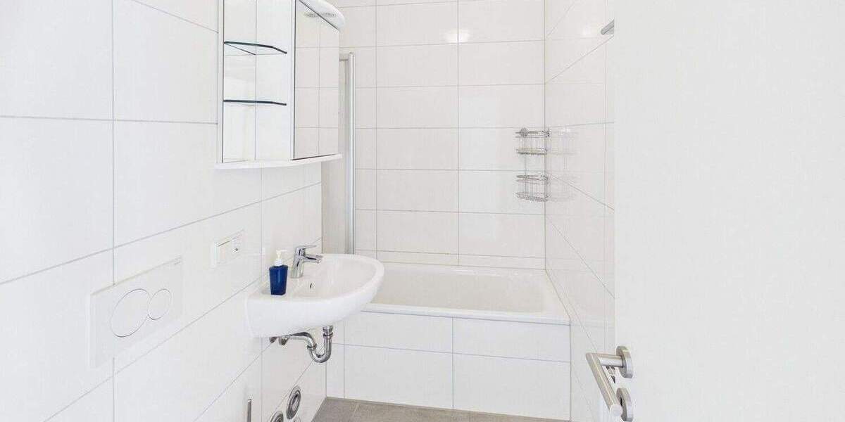 Etagenwohnung Wiesbaden Biebrich - 2 Zimmer, 48 m&sup2;, 179.000&euro; | Angebot:25836524