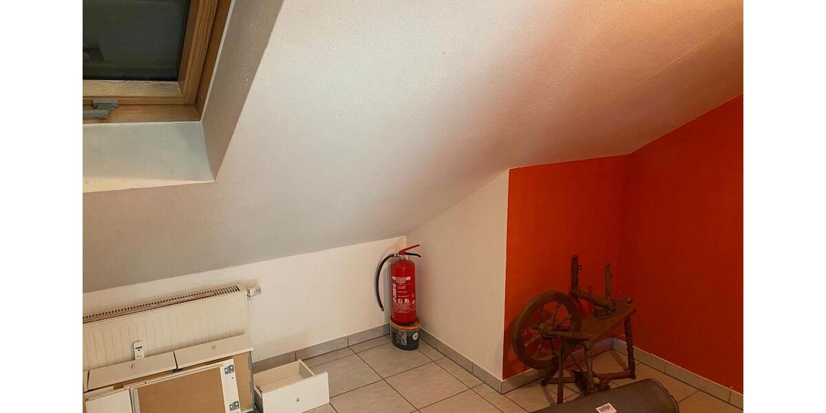 Dachgeschoßwohnung Hünfelden - 2 Zimmer, 100 m&sup2;, 800&euro; | Angebot:24868904