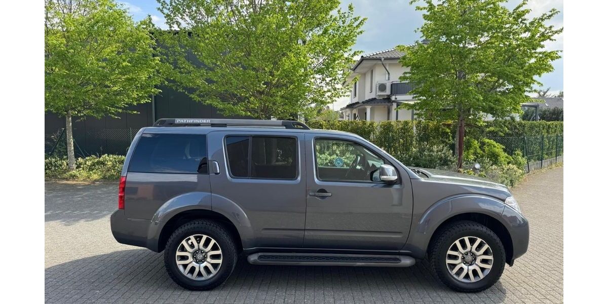 Nissan Pathfinder 199.000 km 13.900 &euro; Mainz-Kostheim 55246