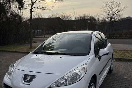 Peugeot 207 138.344 km 3.100 &euro; Wiesbaden 65189