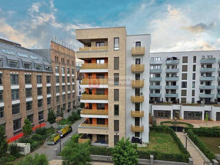 Top!! 3-Zimmer-Wohnung mit zwei Balkonen, Einbauküche und Tiefgaragenstellplatz im 